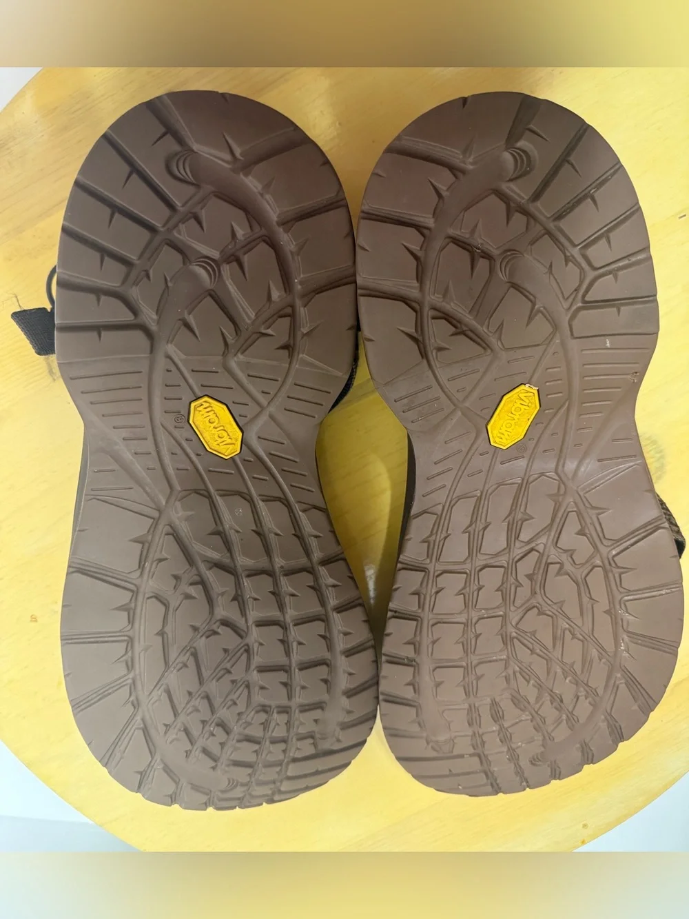 Chaco Z1 Classic Mens Hiking Sandals Size 10 Flint Gray Brown Strappy Water Shoe